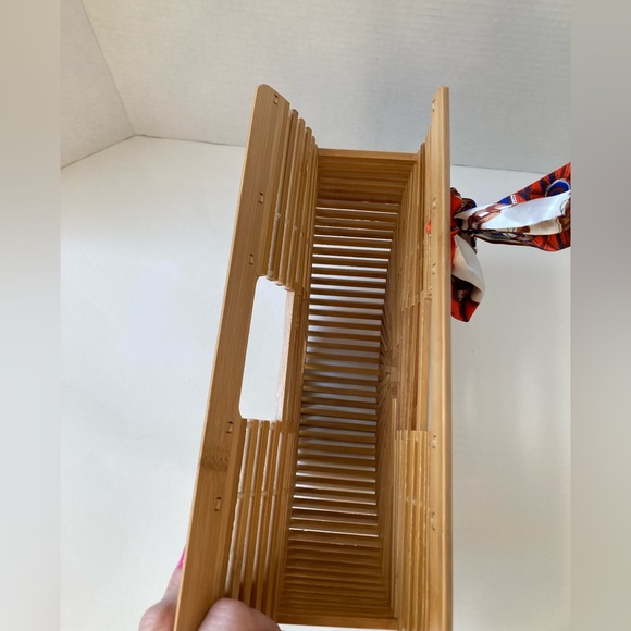 🎉Host Pick🎉 Like New Vintga Bamboo Purse W/ Scarf - Picture 5 of 9